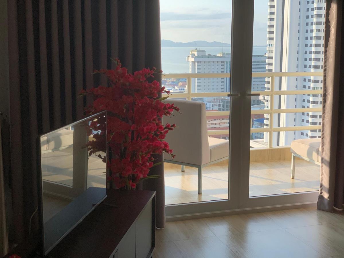 View Talay 5D Golf Apartment Pattaya Bagian luar foto
